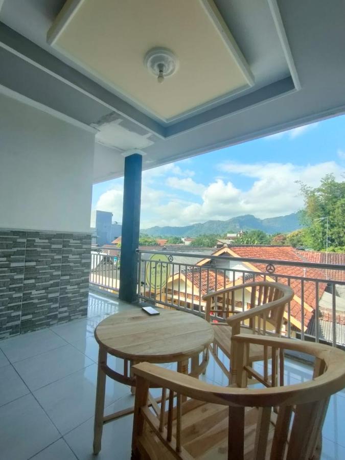 Cahaya Homestay Magelang Exteriör bild