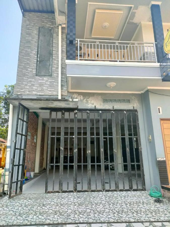 Cahaya Homestay Magelang Exteriör bild